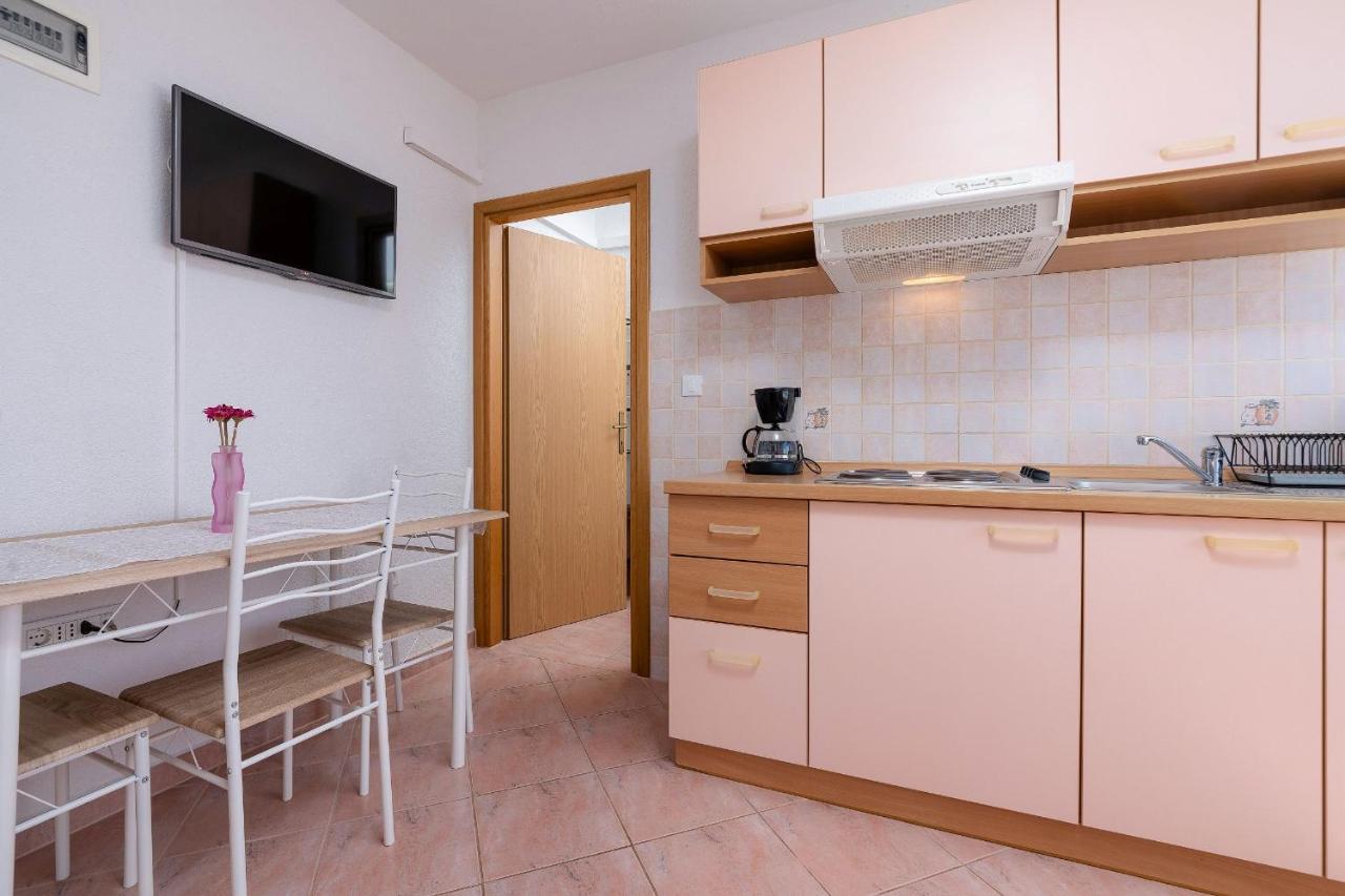 Apartments Miri 브르사르 외부 사진