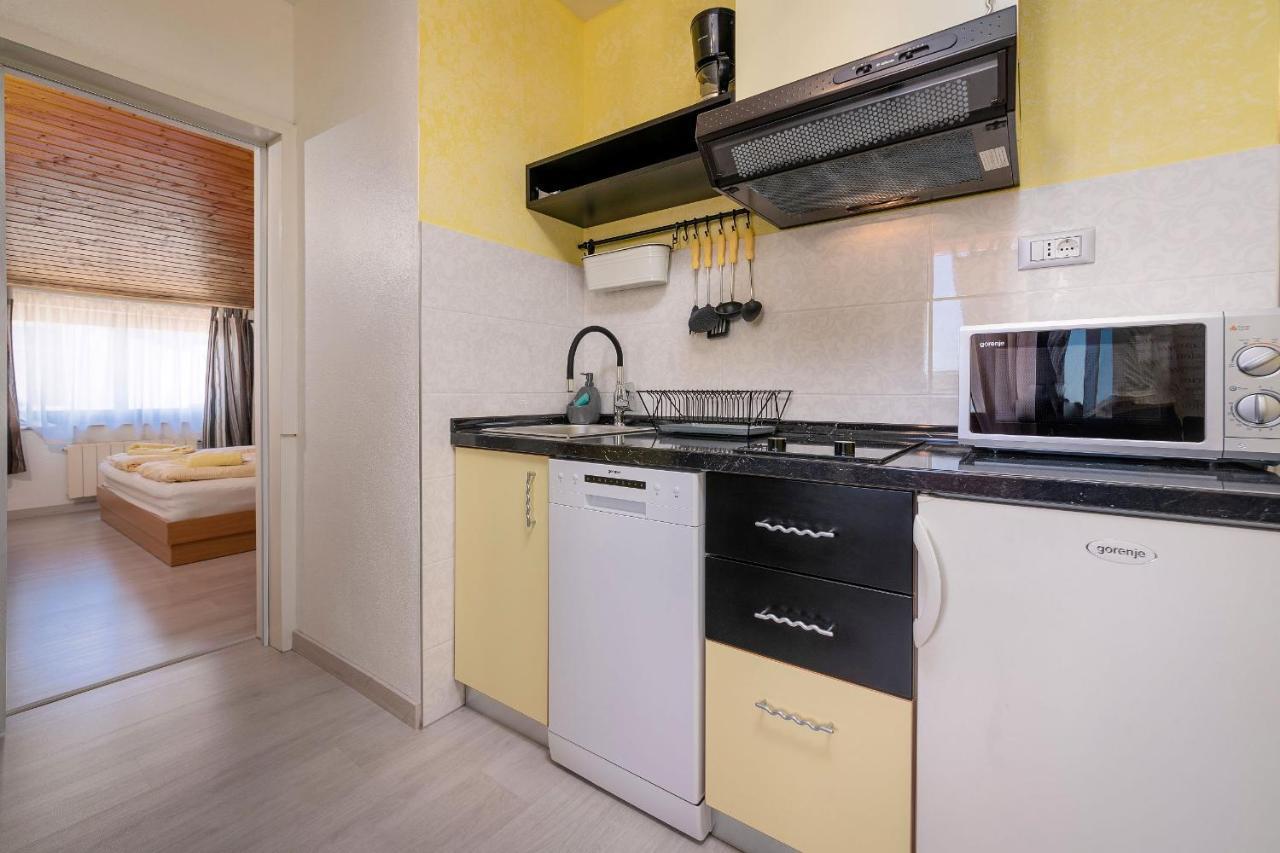 Apartments Miri 브르사르 외부 사진
