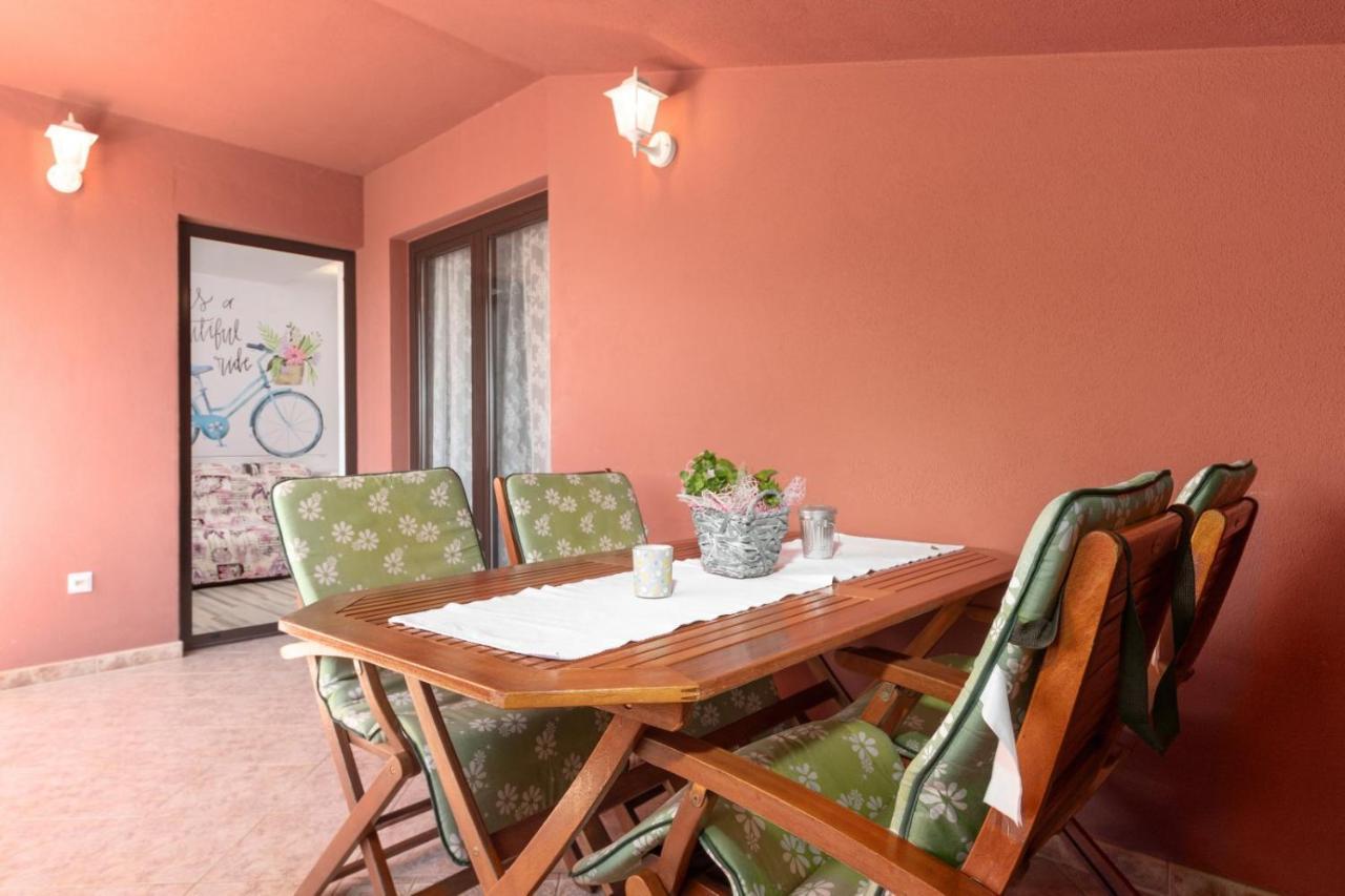 Apartments Miri 브르사르 외부 사진